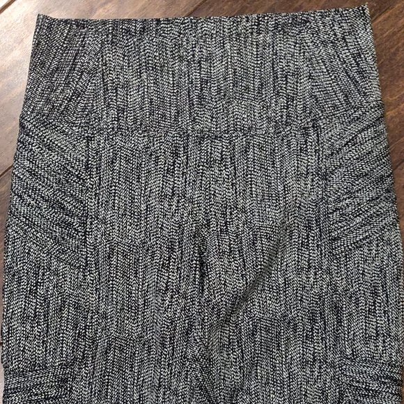 Althleta Delancey Textured Moto Tight Legging SIZE SMALL - Picture 4 of 8